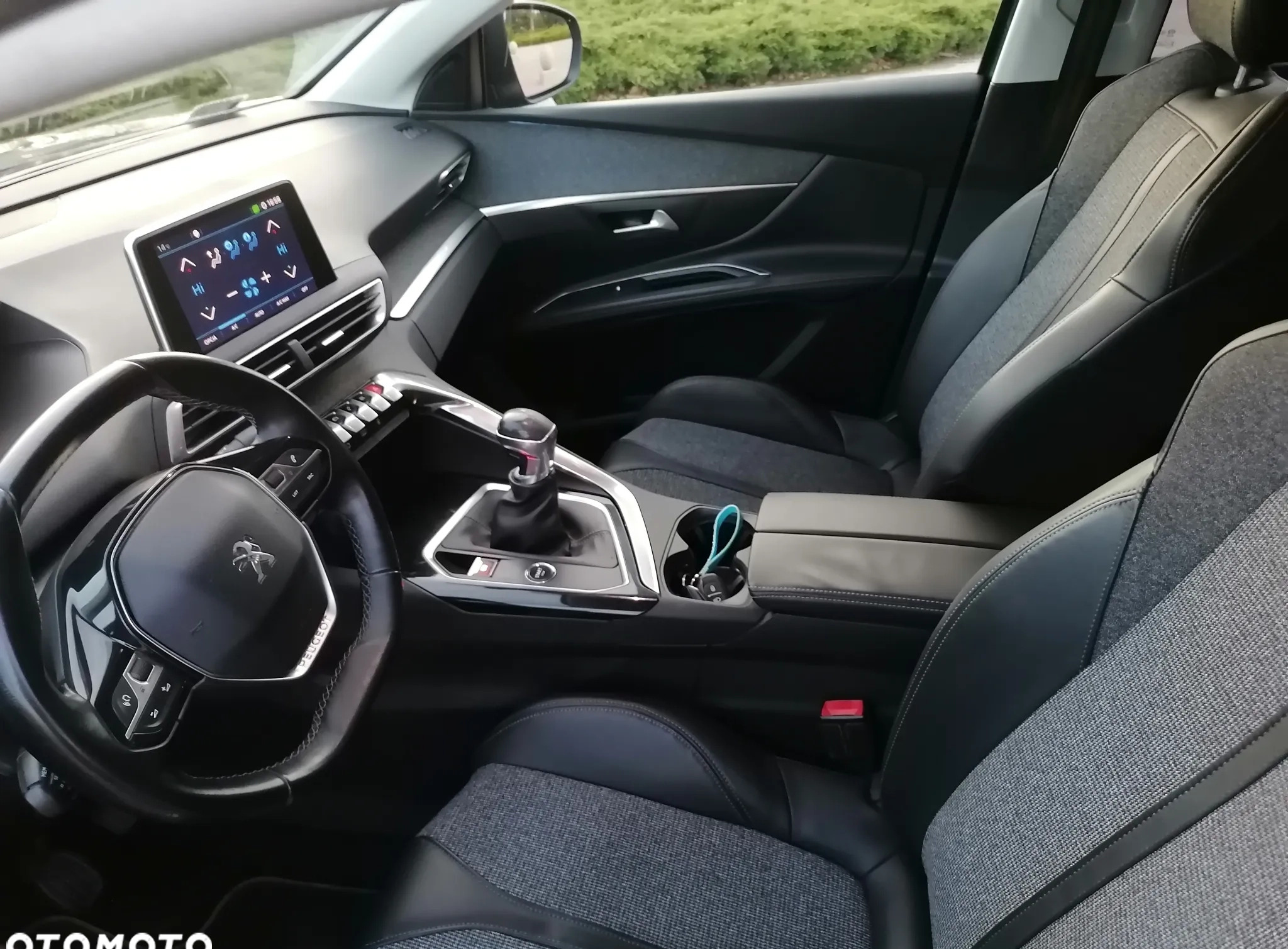 Peugeot 5008 cena 59500 przebieg: 70000, rok produkcji 2018 z Dobiegniew małe 172